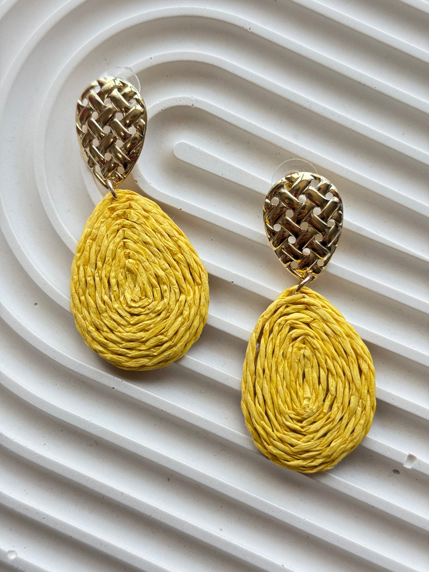 Raffia fülbevaló - sárga csepp
