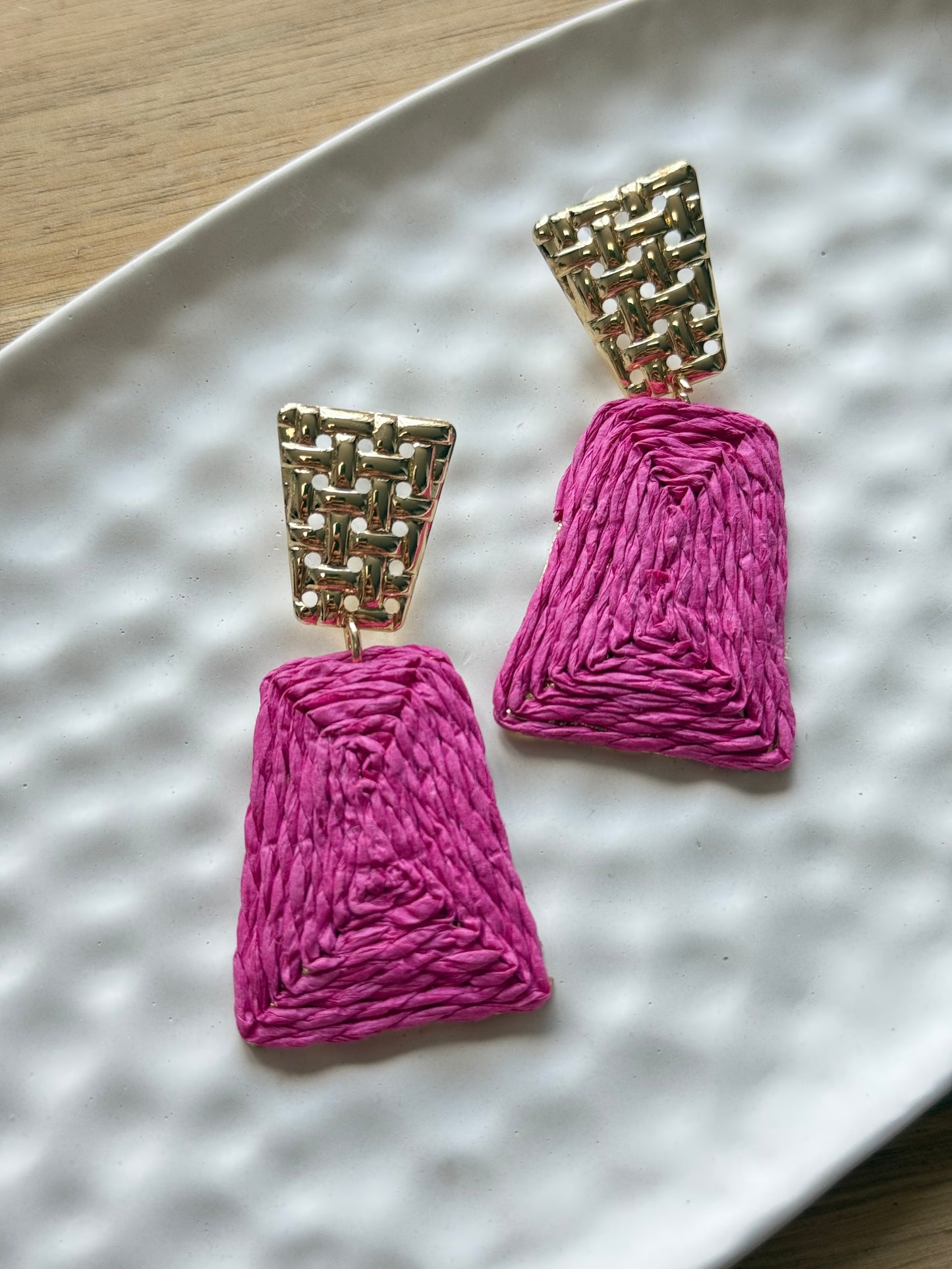 Raffia fülbevaló - pink trapéz