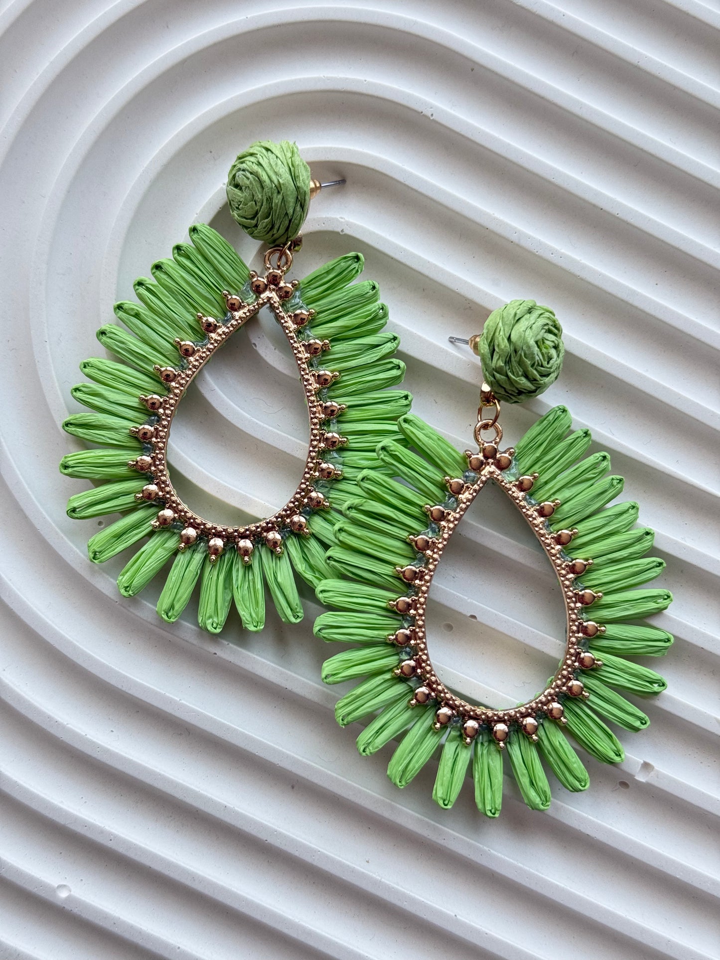 Raffia fülbevaló - zöld boho