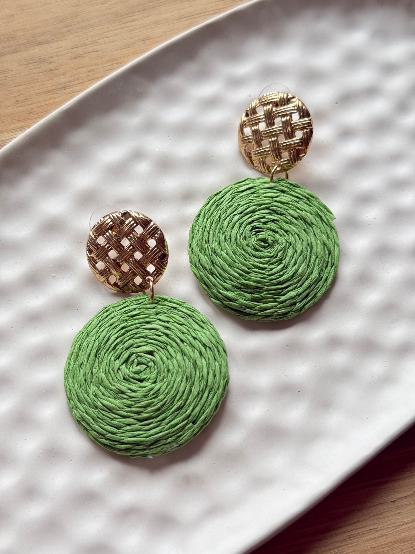 Raffia fülbevaló - zöld kör