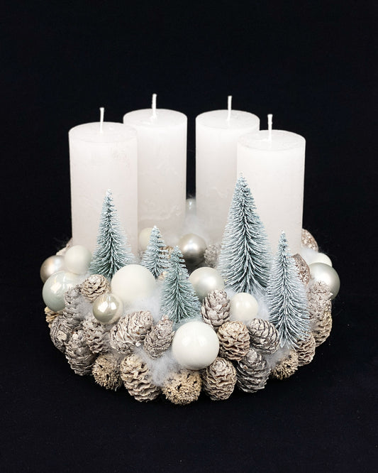 Fenyős adventi koszorú